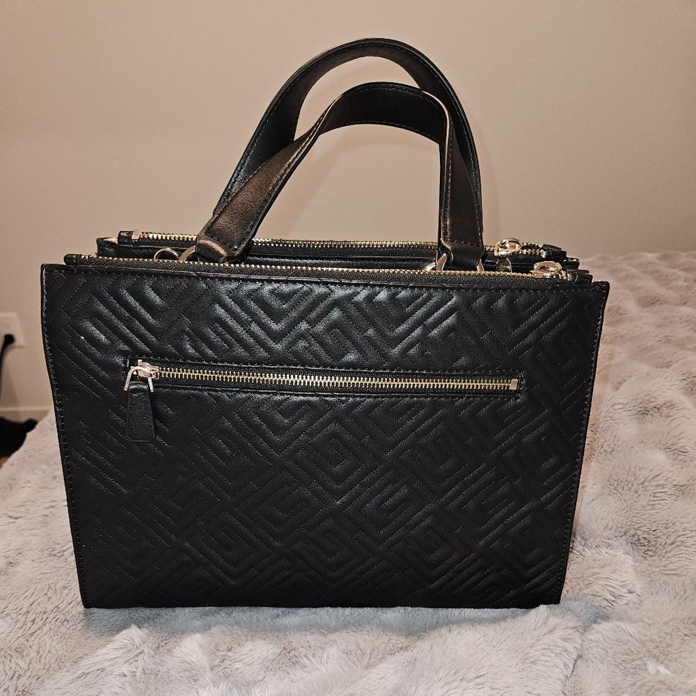Guess purse New with Tags - Picture 2 of 7